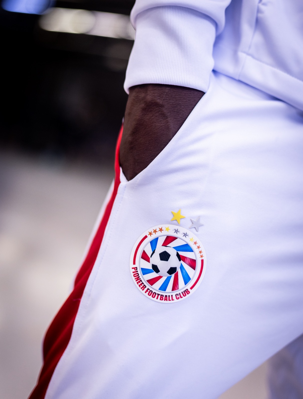 AGASALHO UPPER BRANCO COM VERMELHO - Imagem 5