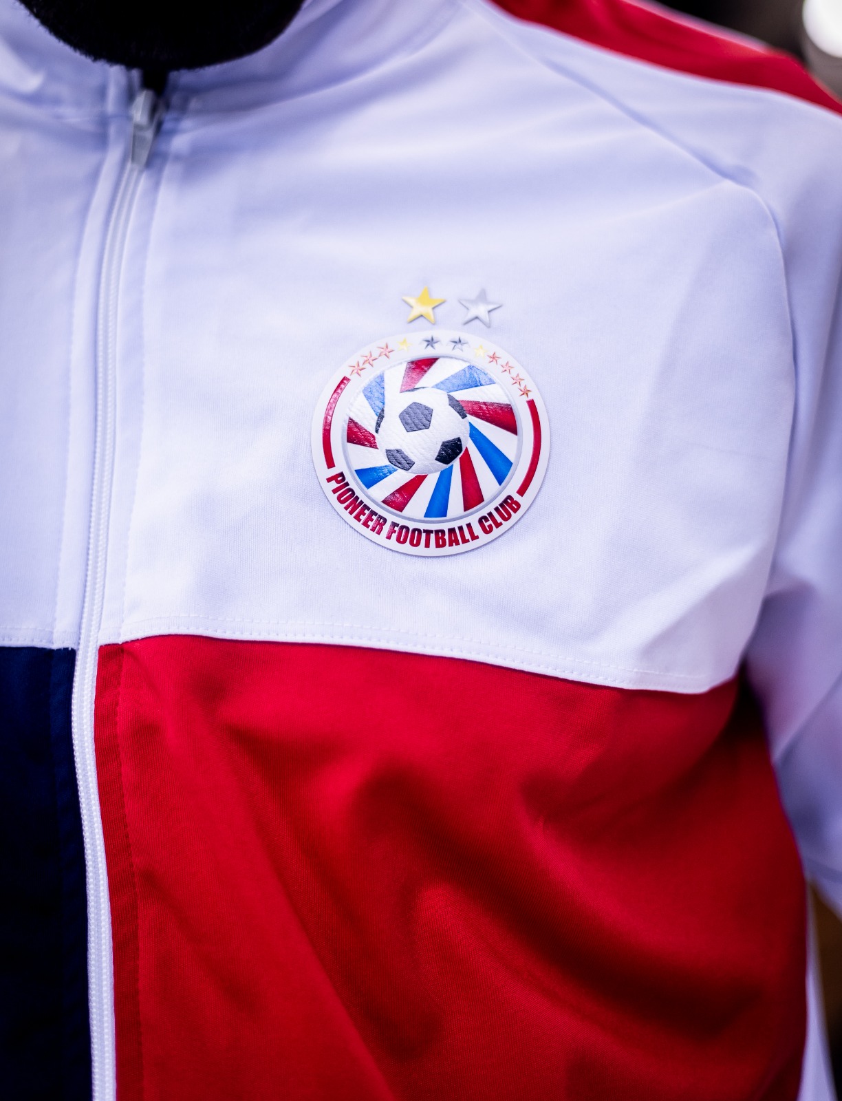 AGASALHO UPPER BRANCO COM VERMELHO - Imagem 2